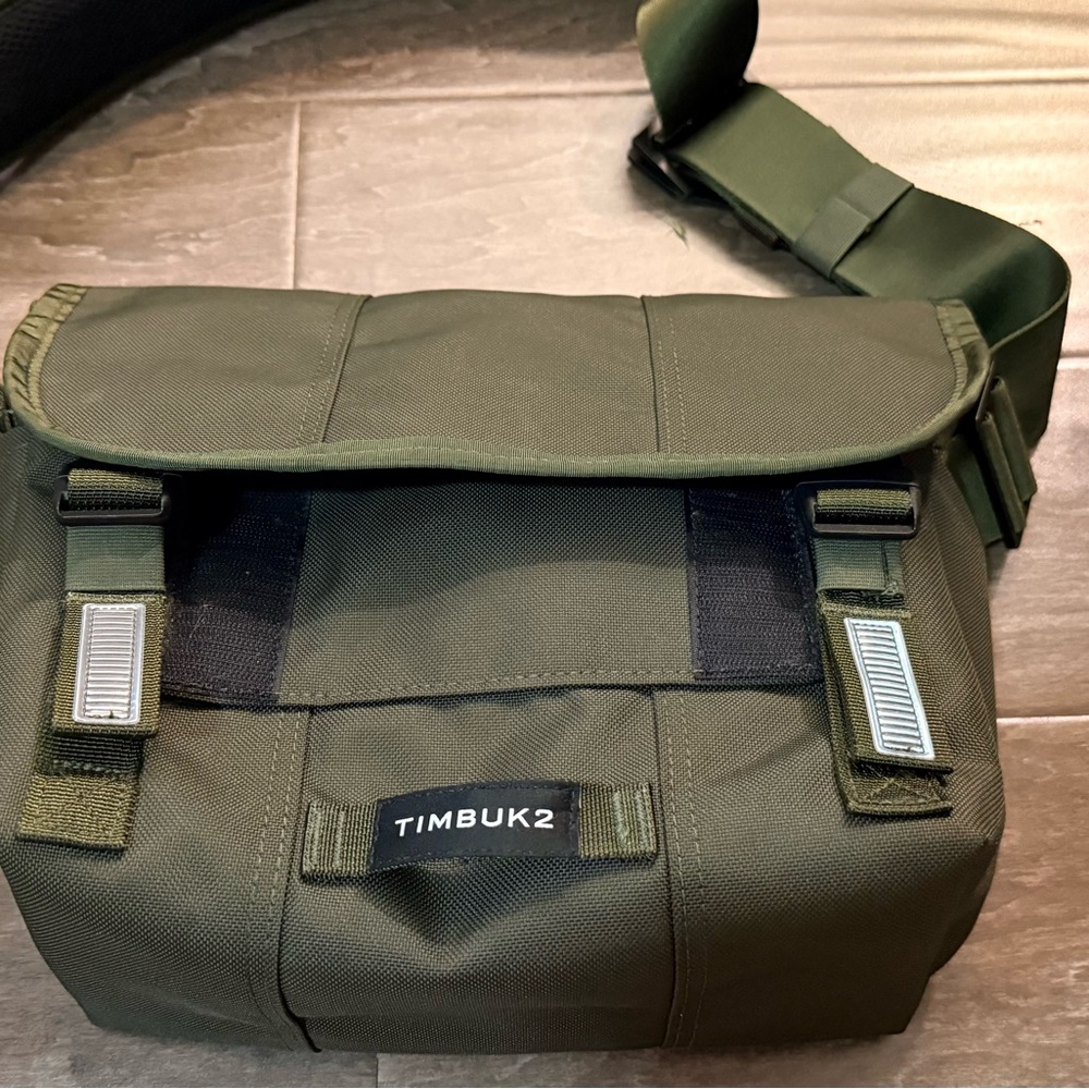 Timbuk2 Classic Messenger Bag (XS size)